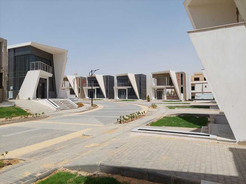 لايف فيو gallery image